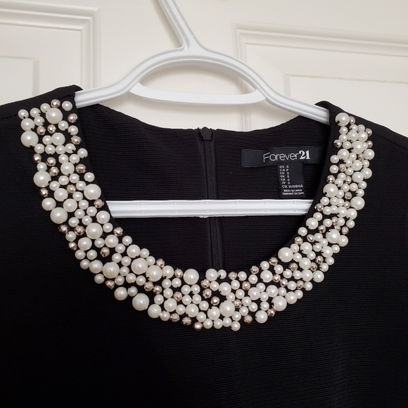 Forever 21 black stretch knit shift dress pearl metallic collar Small Audrey - Picture 4 of 12